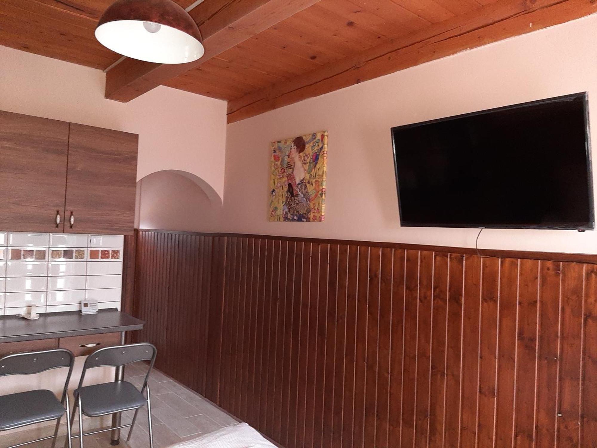 Egniss Apartman Bogács Exteriör bild