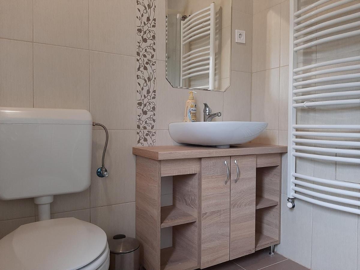 Egniss Apartman Bogács Exteriör bild