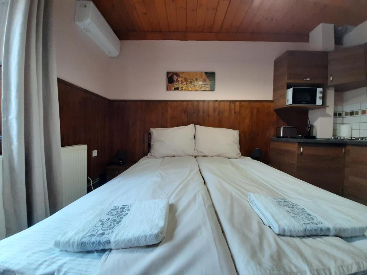 Egniss Apartman Bogács Exteriör bild
